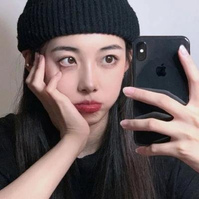 照片的她